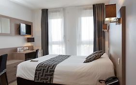 Tulip Inn Massy Palaiseau - Residence